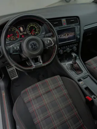 Volkswagen Golf 7 GTI Performance