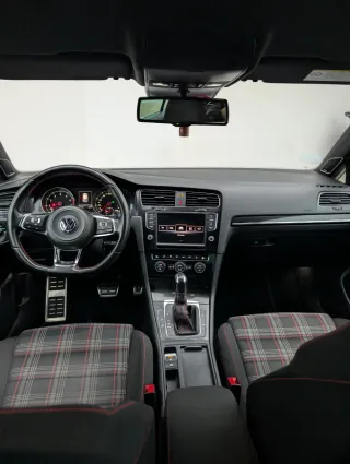 Volkswagen Golf 7 GTI Performance