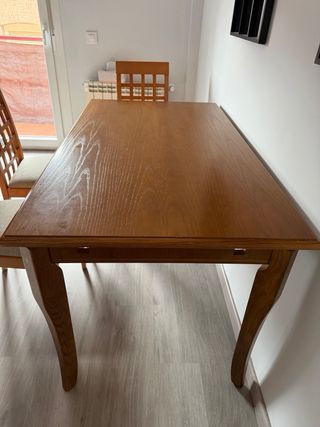 Conjunto mesa y 4 sillas comedor