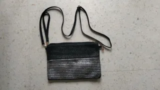 Bolso de fiesta negro y plateado