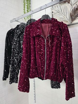 Bomber de terciopelo y lentejuelas burdeos
