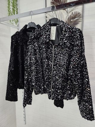 Bomber de terciopelo y lentejuelas burdeos