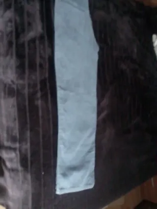 Pantalón de pana gris azulado. 16 años. Nuevos.