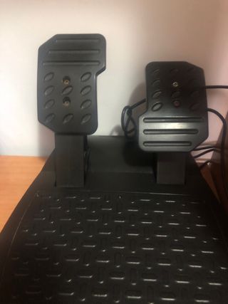 PS4 Slim + Volante + Mando + 20 Juegos