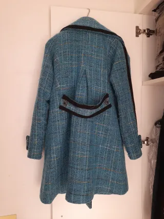 Abrigo Kling azul y negro