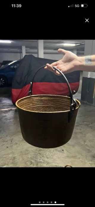 Antico calderone in rame