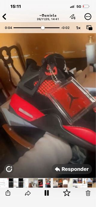 Zapatillas Jordan Negras y Rojas Nuevas