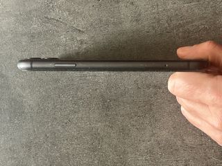 iPhone 11 64GB Negro + Funda Rosa + Cargador Nuevo