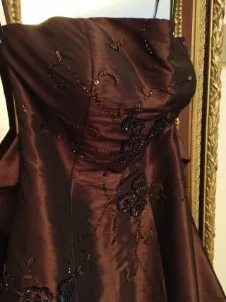 Vestido de fiesta morado y rojo