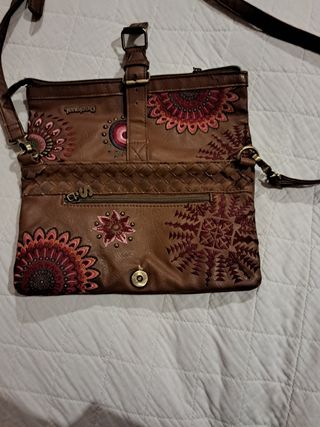 Bolso Desigual Marrón Bordado