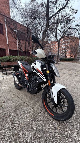 KTM Duke 125 2020 22000km