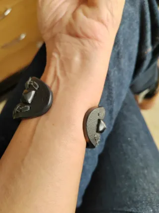 Pulsera Bimba y Lola Piel Leopardo Tachuelas