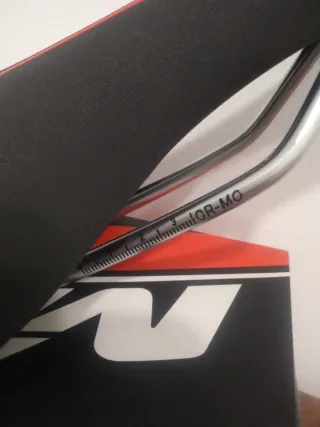 Sillín MTB S'tarbk Negro/Rojo