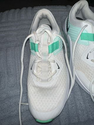 Zapatillas Deportivas Nike Mujer Blancas y Verdes
