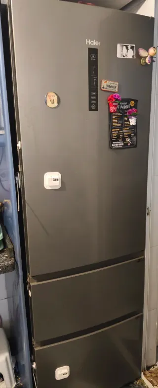 Frigorífico Haier gris