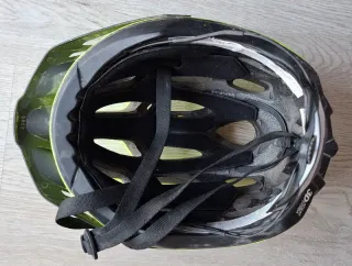 Casco da bici giallo fluo