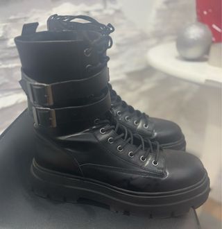 Stivali militari neri con fibbie da uomo