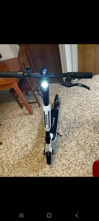 Patinete Eléctrico Reebok - Excelente Estado