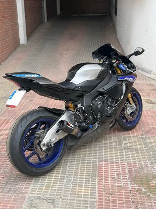 Yamaha R1M