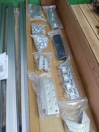 Juego de montaje de teja fotovoltaica Nuasol