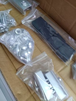 Juego de montaje de teja fotovoltaica Nuasol