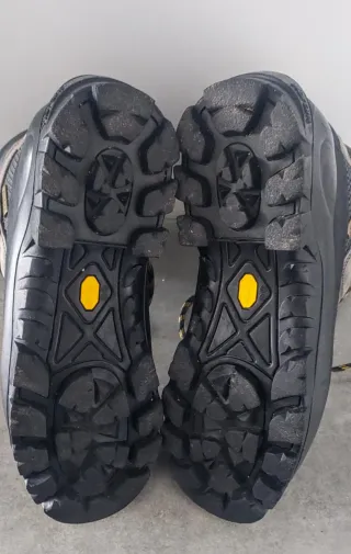 Stivali Bestard 41,5 + REGALO Piccozze