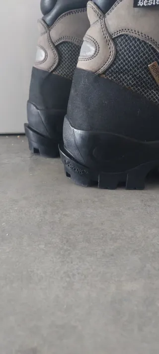 Stivali Bestard 41,5 + REGALO Piccozze