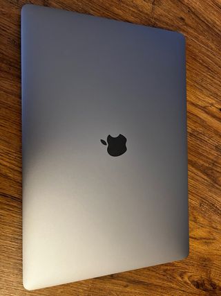 MacBook Pro 15” 2017 16GB/256GB SSD Touchbar A1707