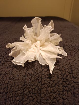 Precioso vestido de novia corte romántico.