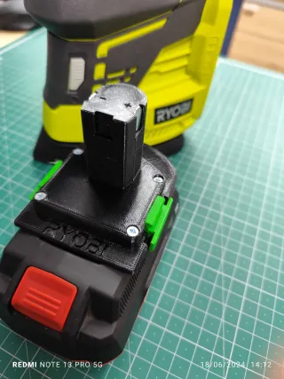 Adaptador Ryobi ONE p/ Bateria Parkside X20