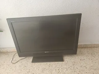 TV Sony Bravia 32Negra no tiene mando,necesita tdt