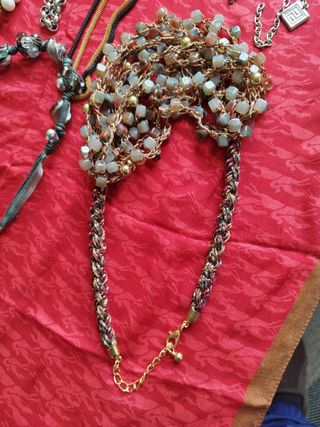 Lote de bisutería variada