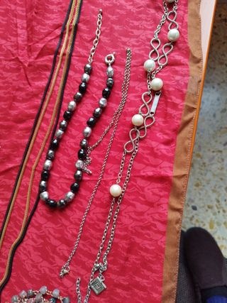 Lote de bisutería variada