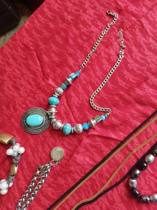 Lote de bisutería variada