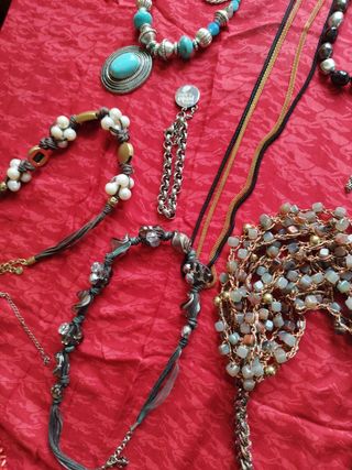 Lote de bisutería variada
