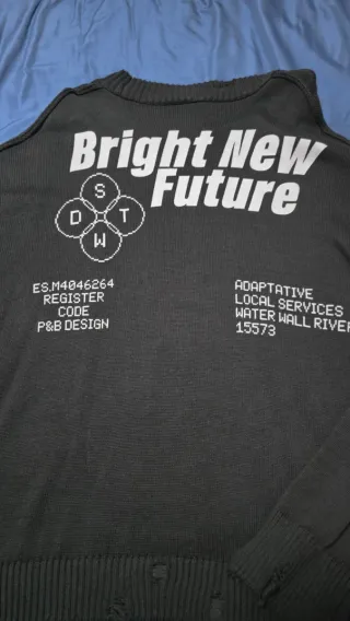 Jersey Pull&Bear Bright New Future Talla XL