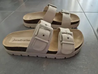 Sandalias Stradivarius beige. Talla 38. Poco uso.