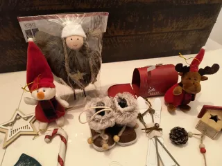 Decoración navideña: Muñecos y adornos