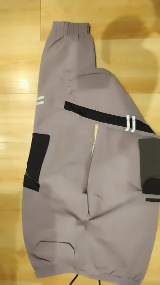 Pantalón baggy street wear negro/morado