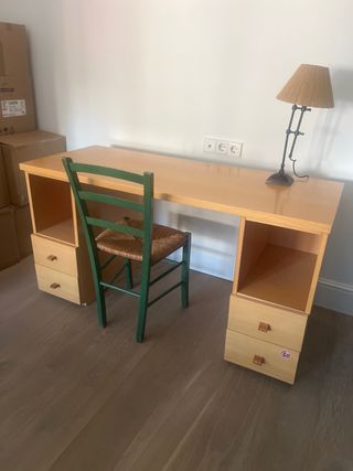 Mesa de estudio/trabajo madera y silla verde