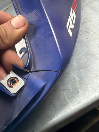 Tapa colín Izquierda Aprilia RS 125 2022