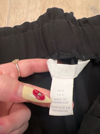 Pantalones negros anchos