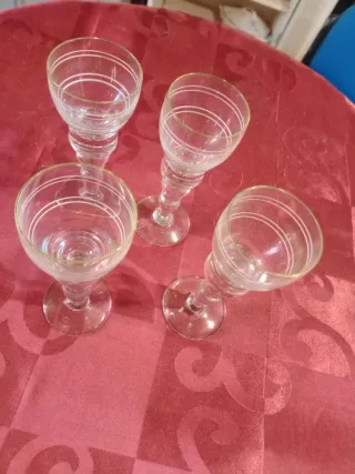4 cálices antigos pé alto