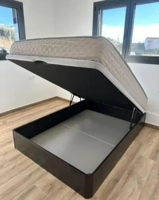 Canapé de madera mas colchones viscoelástica