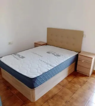 Canapé de madera mas colchones viscoelástica