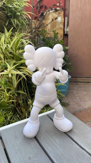 Figura Fuck KAWS