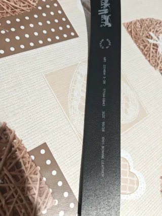 Cintura Levi's uomo nera. Originale