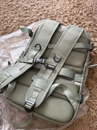 Zaini virali verde e rosa