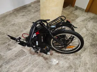 Bicicleta Eléctrica Plegable Negra