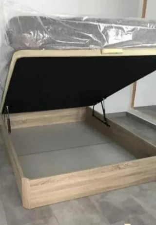 LIQUIDACIÓN EN Canapés abatibles y colchones